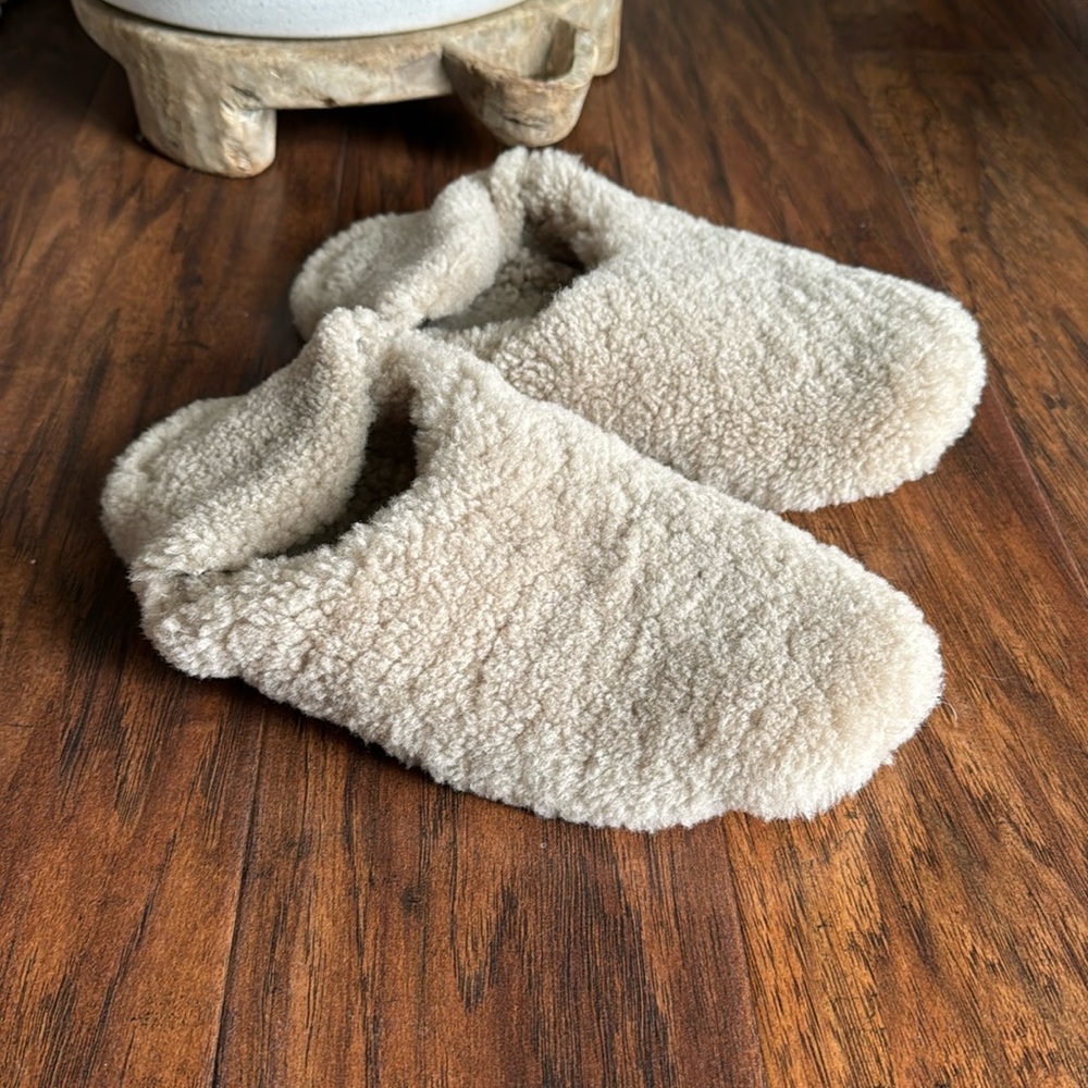 JENNI KAYNE Shearling Moroccan Slipper Sz S Smoke